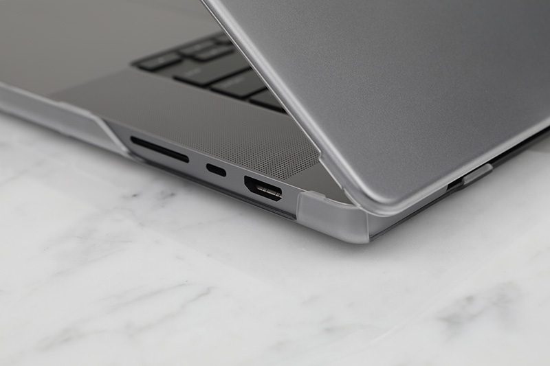 Moshi iGlaze Hardshell Case - Obudowa MacBook Air 13.6" M3 (2024) / M2 (2022) (Stealth Clear)