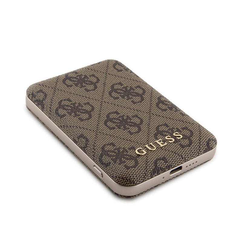 Guess Bundle Pack MagSafe 4G Metal Gold Logo - Zestaw etui + Power Bank 5000mAh MagSafe iPhone 15 Pro (brązowy)