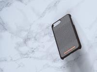 Nordic Elements Saeson Idun - Materiałowe etui iPhone 8 Plus / 7 Plus / 6s Plus / 6 Plus (Dark Brown Pattern 1)