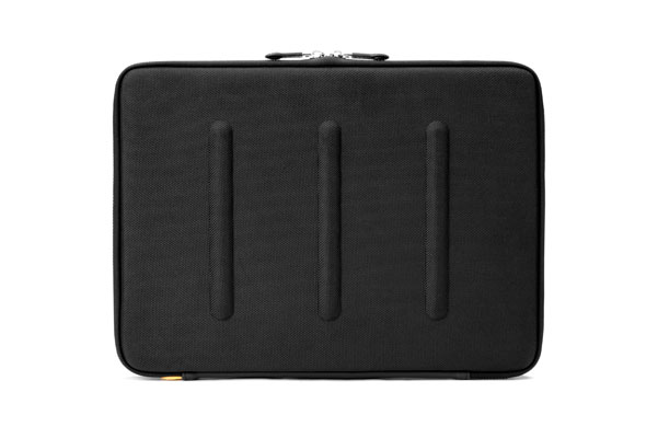 Booq Viper Case - Pokrowiec MacBook Air 13" / MacBook Pro 13"/ Ultrabook 13" (grafitowy) Booq Viper Case - Pokrowiec MacBook Air 13" / MacBook Pro 13"/ Ultrabook 13" (grafitowy)
