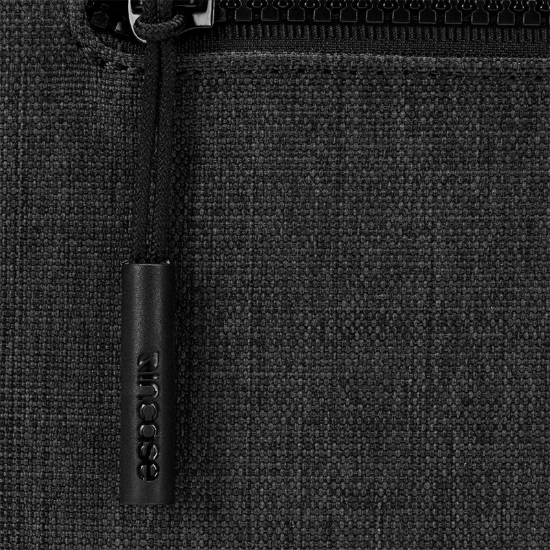 Incase Compact Sleeve in Woolenex - Pokrowiec MacBook Pro 16" (M3/M2/M1/2023-2021) / PC 15,6" (grafitowy)